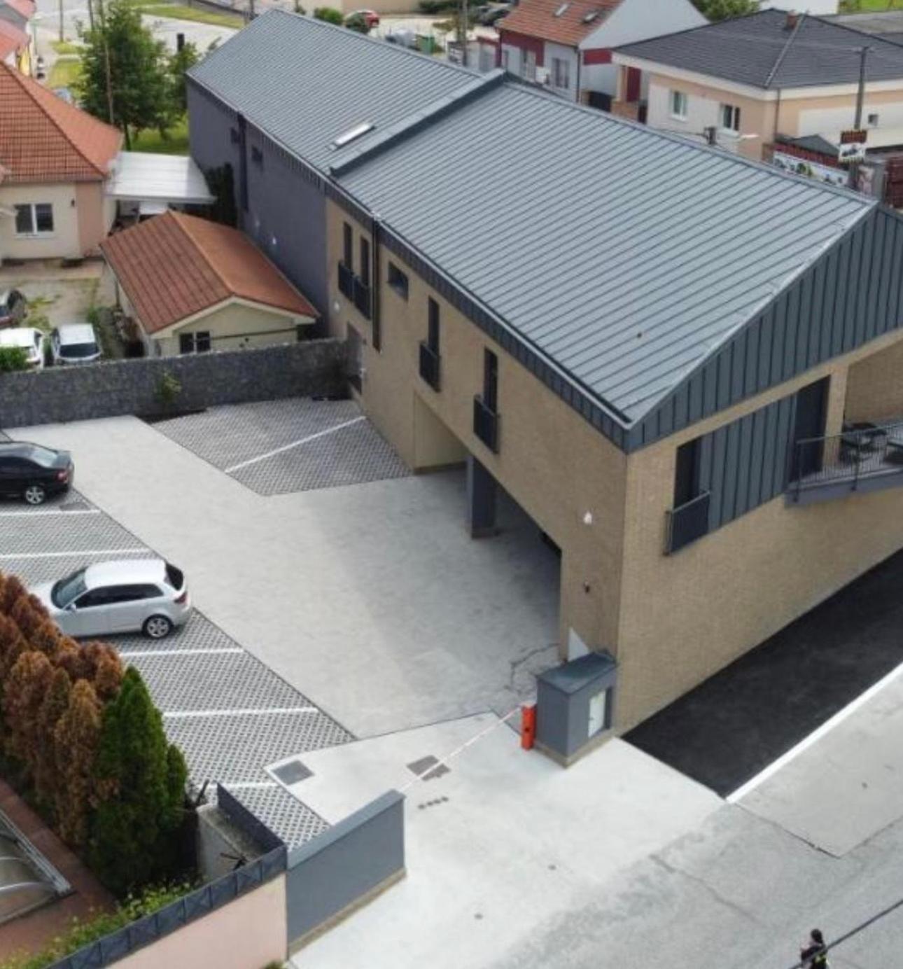 Apartments Sered Sered' Exterior foto